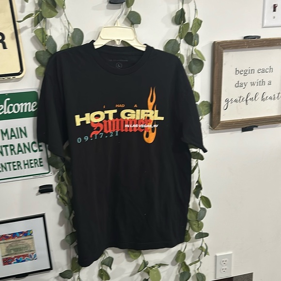 Megan thee Stallion Las Vegas Concert T-shirt. Size Large. - Picture 1 of 4